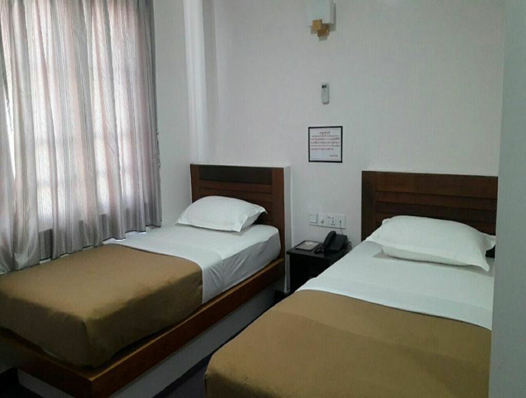 Venus Star Hotel Янгон Екстериор снимка