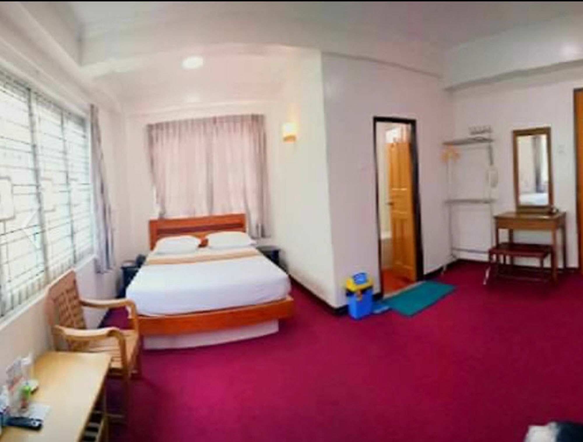 Venus Star Hotel Янгон Екстериор снимка